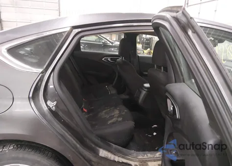 2015 Chrysler 200 Limited z USA, uszkodzony, nr VIN 1C3CCCAB8FN732415